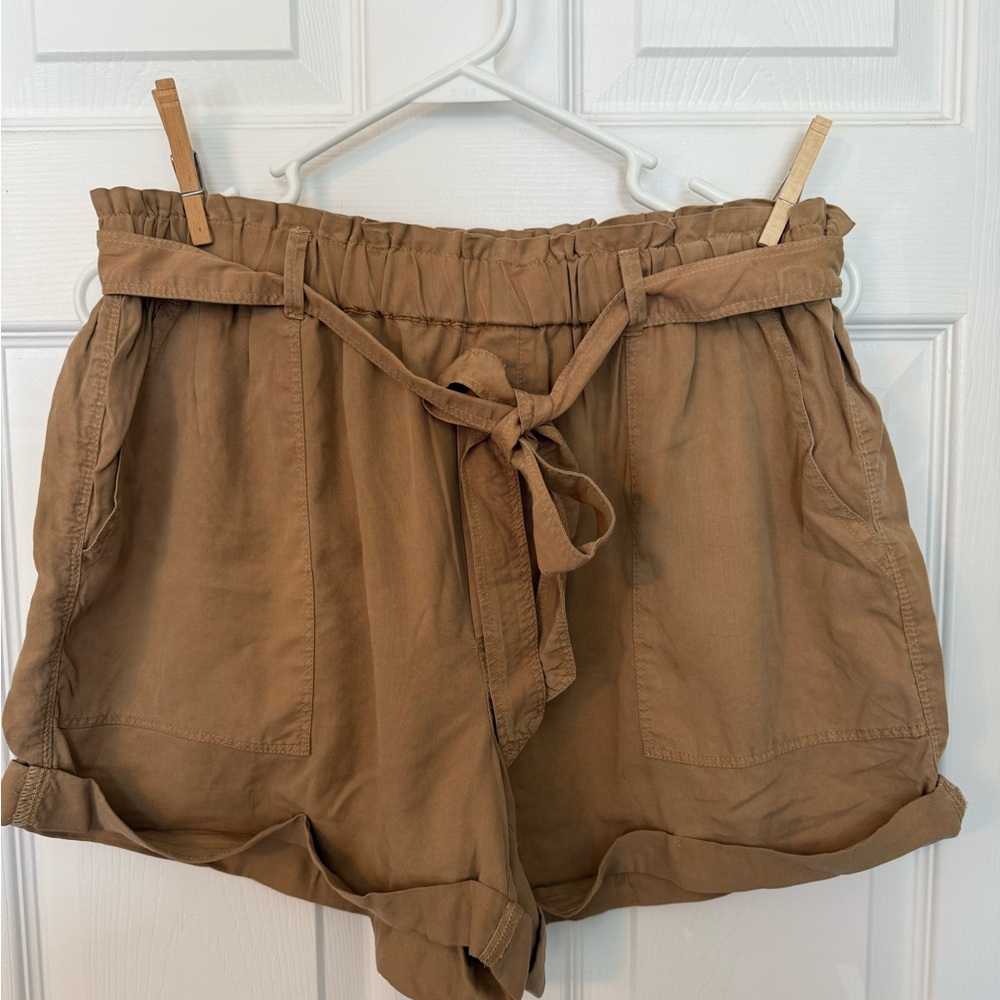 Aerie Women's Flowy Paper Bag Tan Shorts with Belt